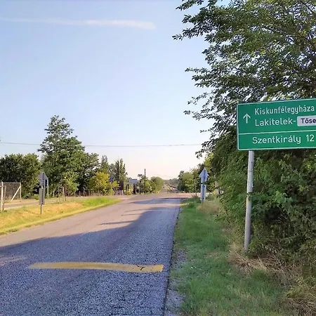 Vendeghaz A Csabay Kuriahoz Pensionat 4*