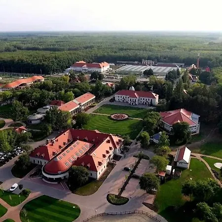 Konukevi Vendeghaz A Csabay Kuriahoz Lakitelek