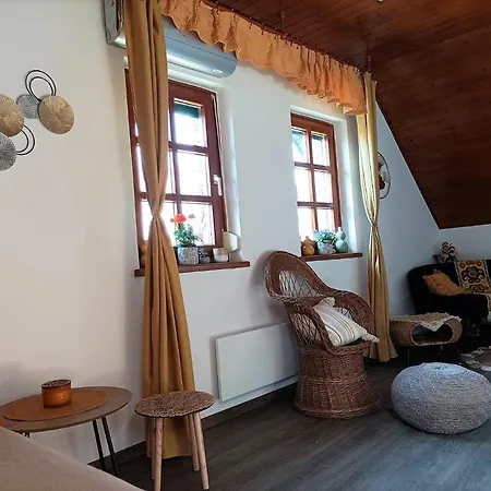 Vendeghaz A Csabay Kuriahoz 4* Lakitelek