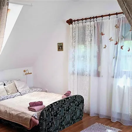 Konukevi Vendeghaz A Csabay Kuriahoz 4*