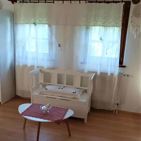 Vendeghaz A Csabay Kuriahoz 4* Lakitelek