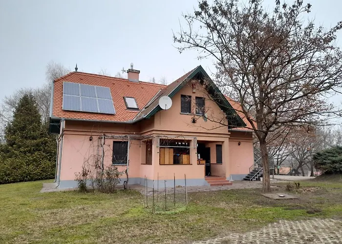 Penzion Vendeghaz A Csabay Kuriahoz Lakitelek