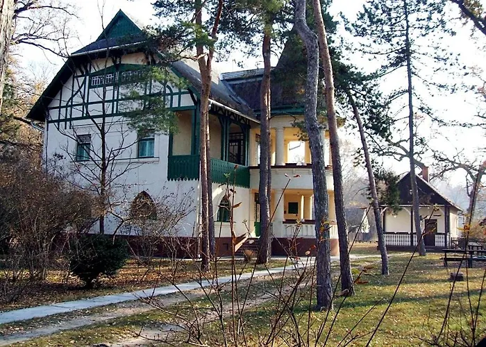 Vendeghaz A Csabay Kuriahoz Penzion Lakitelek