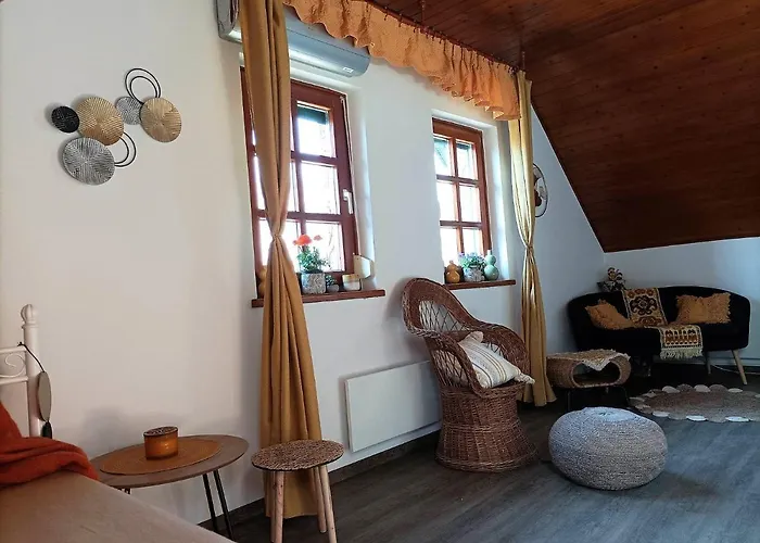 Vendeghaz A Csabay Kuriahoz 4* Lakitelek
